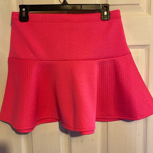 Fabulous pink mini skirt - Picture 2 of 4